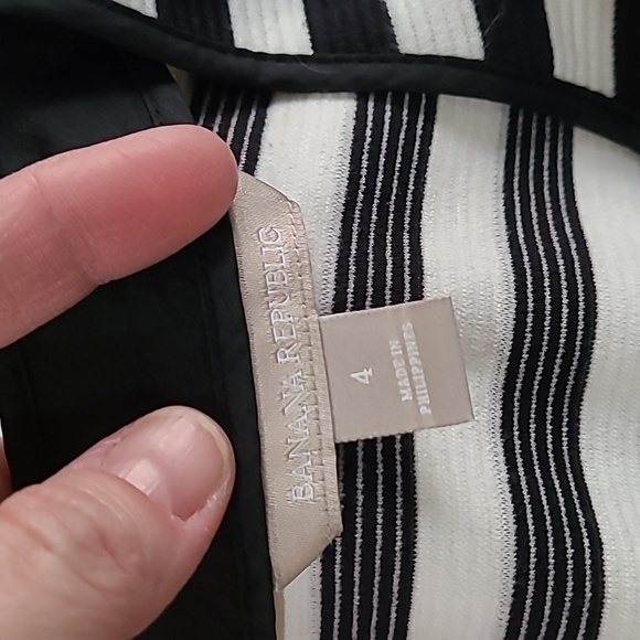 💥3for$12💥 Banana Republic women's striped dress with flared skirt size 4 - Picture 5 of 10